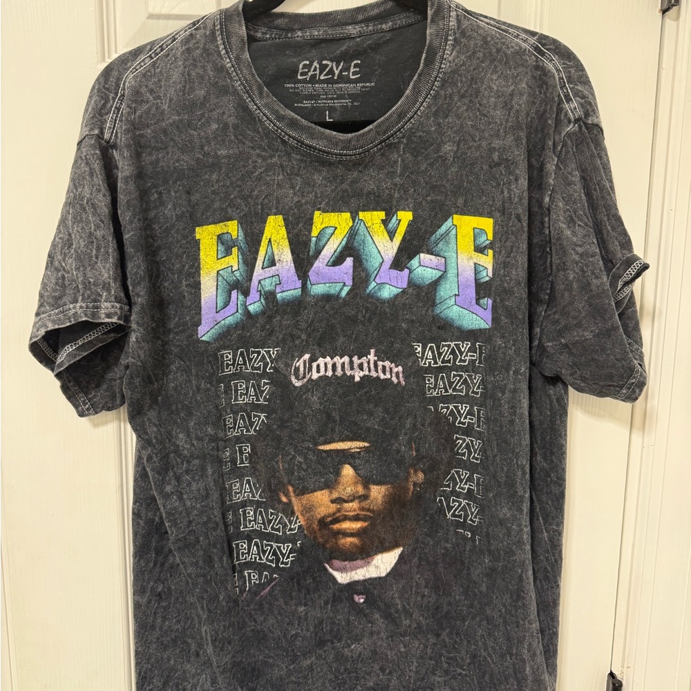 L Eazy-E Retro Homage T-shirt